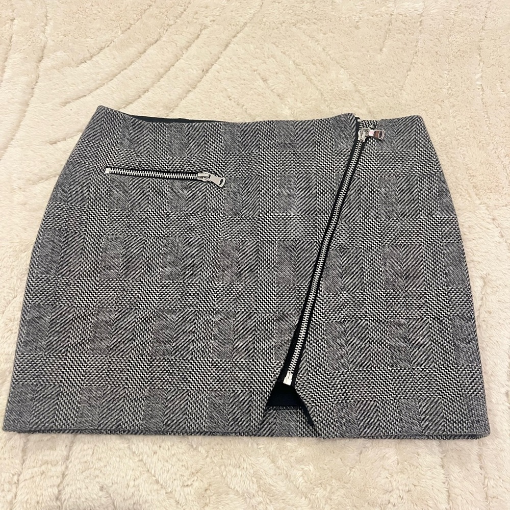 River Island Black and White Patterned Wool Mini Skirt With Zipper Detail